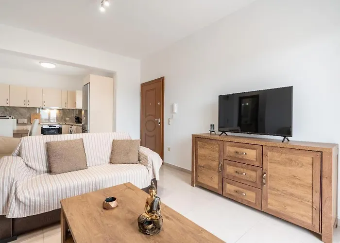 Elias With View Apartment