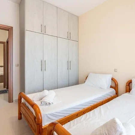 Elias With View Apartamento *