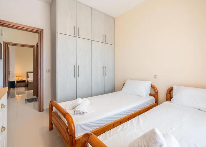 Elias With View Apartmán *